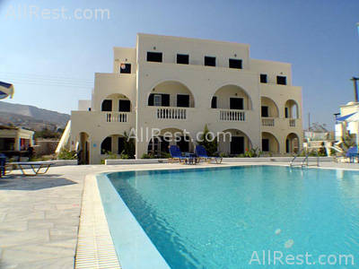 Golden Sun Studios & Apartments 4